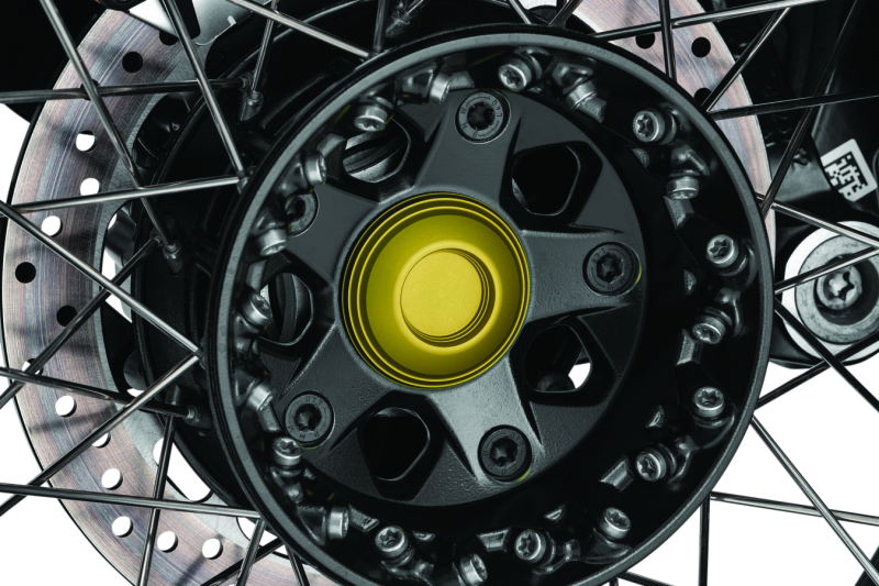 Kuryakyn Lodstr Rear Axl Sldrs-Bmw-Gold 3802 3802 User 1