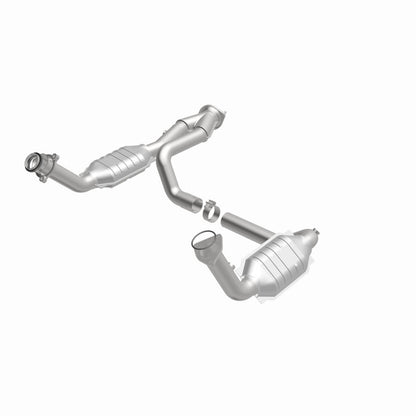 MagnaFlow OEM Grade Federal / EPA Compliant Direct-Fit Catalytic Converter 51097 360 Degree Image Set