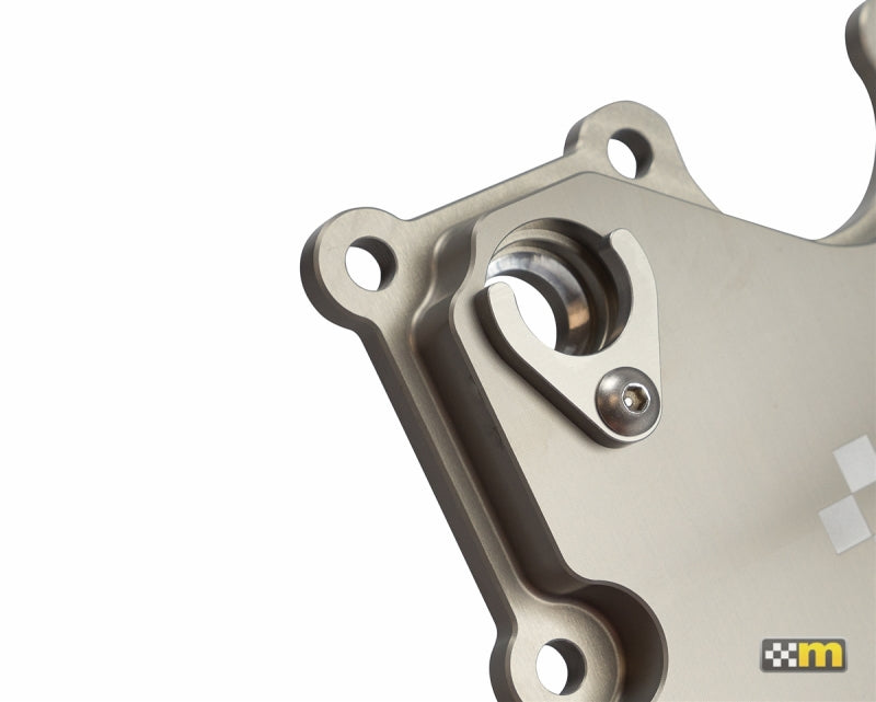 mountune 13-18 Ford Focus ST Breather Plate 2363-OBP-AA 2363-OBP-AA Photo - Primary