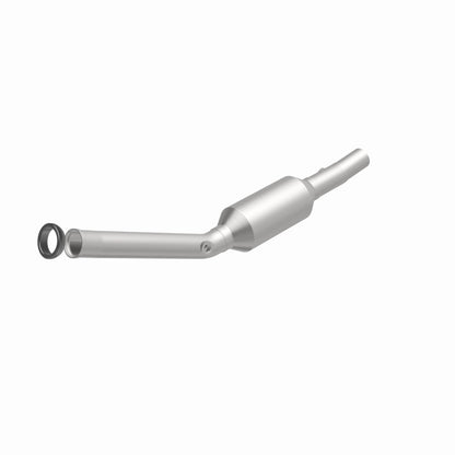 MagnaFlow OEM Grade Federal / EPA Compliant Direct-Fit Catalytic Converter 51821 360 Degree Image Set