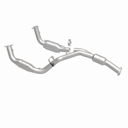 MagnaFlow OEM Grade Federal / EPA Compliant Direct-Fit Catalytic Converter 51812 360 Degree Image Set