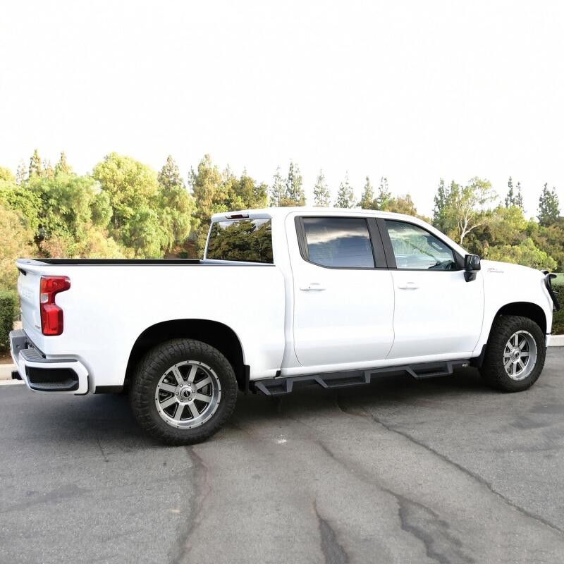 Westin HDX Drop Wheel-to-Wheel Nerf Step Bars 56-534685 Photo - Mounted