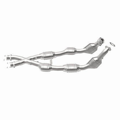 MagnaFlow Ford Mustang HM Grade Federal / EPA Compliant Direct-Fit Catalytic Converter 93348 360 Degree Image Set