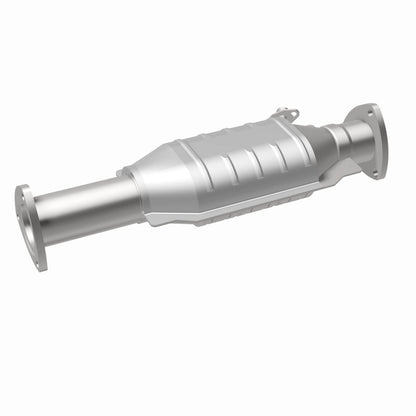 MagnaFlow Toyota Land Cruiser Standard Grade Federal / EPA Compliant Direct-Fit Catalytic Converter 23894 360 Degree Image Set