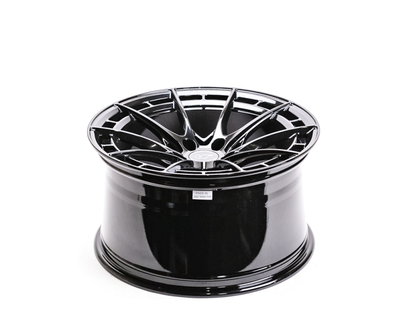 VR Performance VR Forged D03-R Wheel Gloss Black 19x10.5 +22mm 5x114.3 VR-D03R-19105-22-51143-GBLK