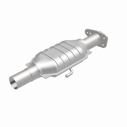 MagnaFlow Standard Grade Federal / EPA Compliant Direct-Fit Catalytic Converter 23447 360 Degree Image Set