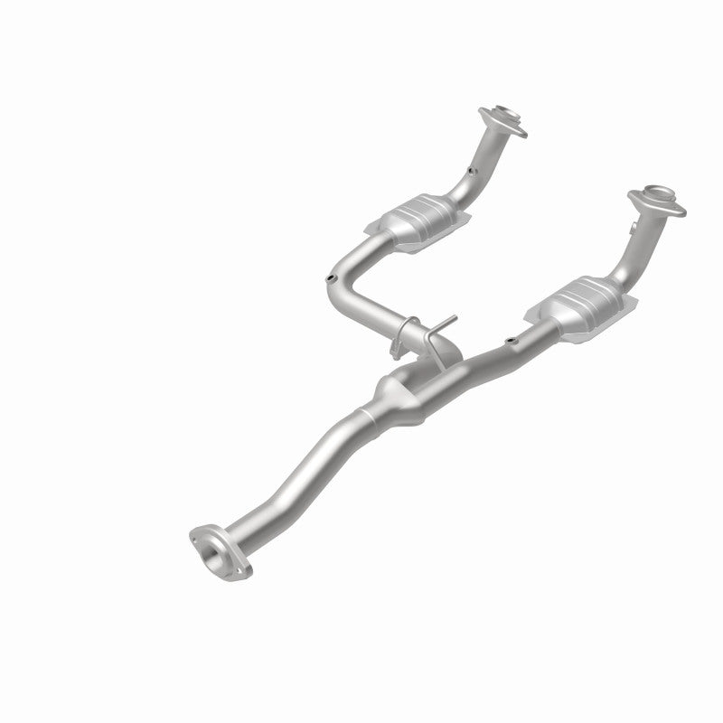 MagnaFlow Jeep Liberty HM Grade Federal / EPA Compliant Direct-Fit Catalytic Converter 23957 360 Degree Image Set