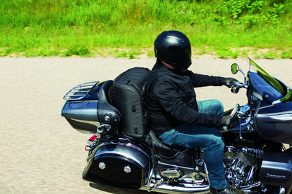 Kuryakyn Momentum Wanderer Seat Bag 5286 5286 User 3