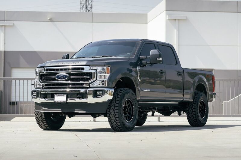 Cognito 20-24 Ford F-250/350 SD 4WD 3in Performance Lift Kit w/ Fox PS 2.0 IFP Shocks 220-P1135 220-P1135 Photo - lifestyle view
