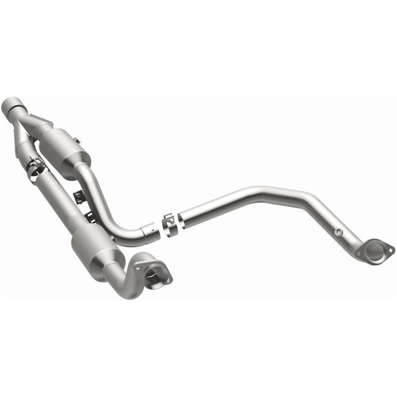 Magnaflow 14-18 2500 V8 6.4 OEM Underbody Direct Fit Converter 21-513 21-513 Photo - out of package
