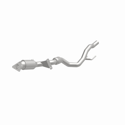 MagnaFlow OEM Grade Federal / EPA Compliant Direct-Fit Catalytic Converter 52410 360 Degree Image Set