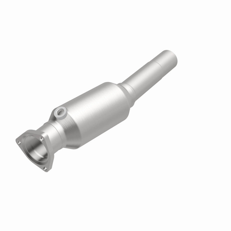 MagnaFlow Volkswagen Standard Grade Federal / EPA Compliant Direct-Fit Catalytic Converter 22915 360 Degree Image Set