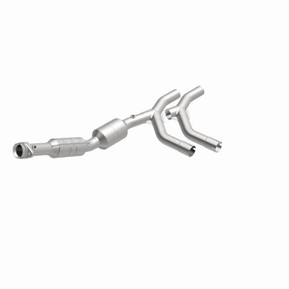 MagnaFlow Ford OEM Grade Federal / EPA Compliant Direct-Fit Catalytic Converter 51310 360 Degree Image Set