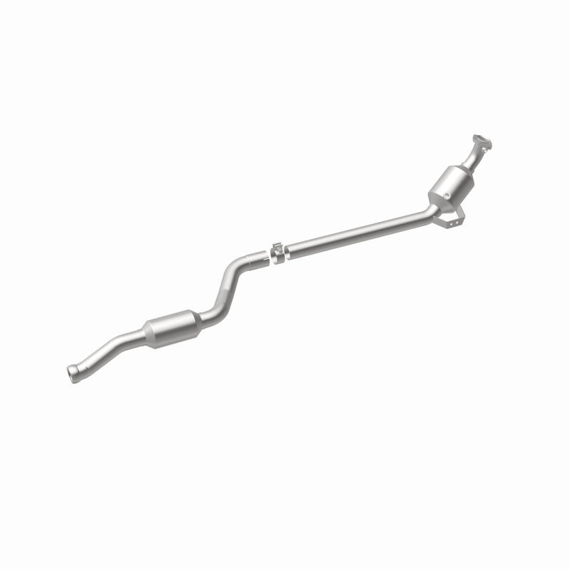MagnaFlow Mercedes-Benz GLK350 OEM Grade Federal / EPA Compliant Direct-Fit Catalytic Converter 21-439 360 Degree Image Set