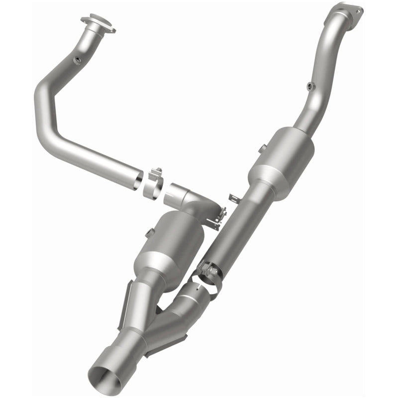 Magnaflow 14-18 2500 V8 6.4 OEM Underbody Direct Fit Converter 21-513 21-513 Photo - out of package
