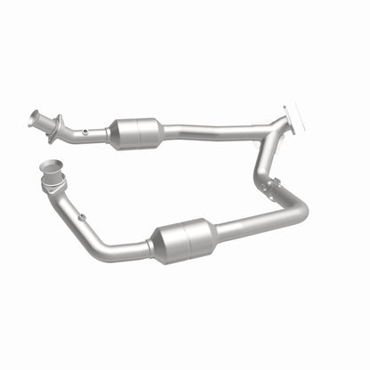 Magnaflow 2003 Ford E-350 Super Duty 5.4L Direct Fit Converter 4583378 4583378 360 Degree Image Set