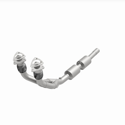 MagnaFlow Volkswagen OEM Grade Federal / EPA Compliant Direct-Fit Catalytic Converter 52289 360 Degree Image Set