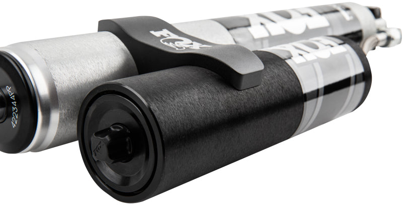 FOX 20+ GM 2500/3500 HD 2.0 Performance Series Smooth Body Reservoir Rear Shock 0-1in Lift 985-24-243 985-24-243 Photo - Close Up