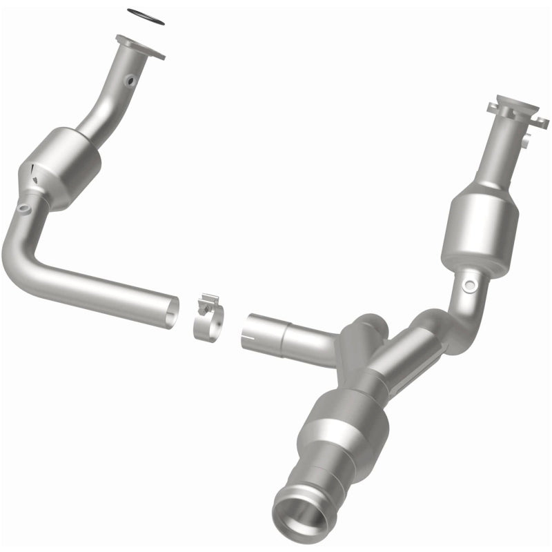MagnaFlow California Grade CARB Compliant Direct-Fit Catalytic Converter 5582616 Photo - out of package