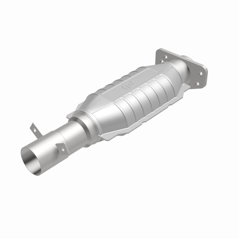 MagnaFlow Standard Grade Federal / EPA Compliant Direct-Fit Catalytic Converter 93486 360 Degree Image Set