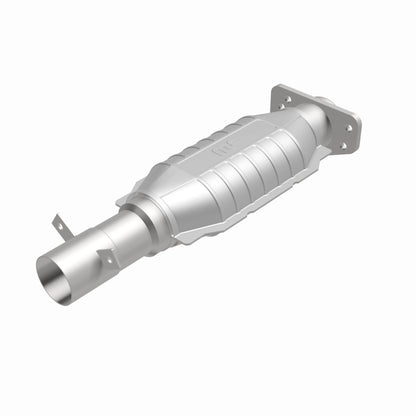 MagnaFlow Standard Grade Federal / EPA Compliant Direct-Fit Catalytic Converter 93486 360 Degree Image Set