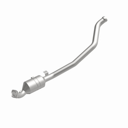 MagnaFlow Mercedes-Benz R350 OEM Grade Federal / EPA Compliant Direct-Fit Catalytic Converter 52178 360 Degree Image Set