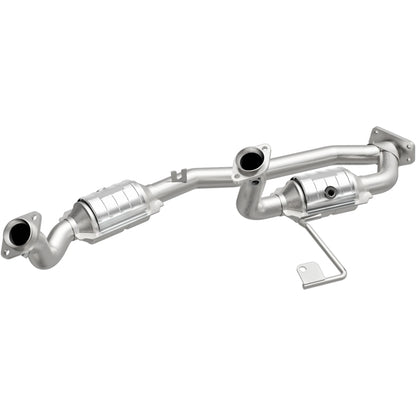 MagnaFlow Ford Windstar OEM Grade Federal / EPA Compliant Direct-Fit Catalytic Converter 49624 Photo - Primary
