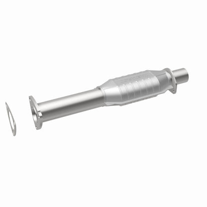 MagnaFlow Standard Grade Federal / EPA Compliant Direct-Fit Catalytic Converter 93483 360 Degree Image Set