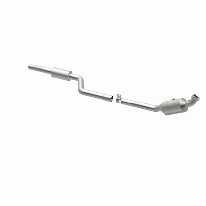 MagnaFlow Mercedes-Benz C300 California Grade CARB Compliant Direct-Fit Catalytic Converter 5461919 360 Degree Image Set