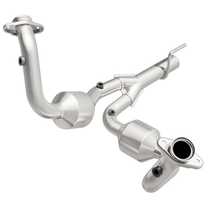 MagnaFlow Jeep Grand Cherokee HM Grade Federal / EPA Compliant Direct-Fit Catalytic Converter 23067 Photo - Primary