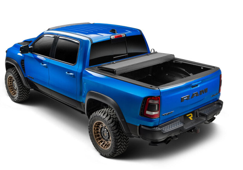 Extang 22-23 Toyota Tundra (with/without Rail Sys) 5.6ft. Bed Endure ALX 80472 80472 Photo - Mounted