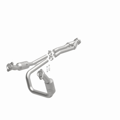 MagnaFlow Ford California Grade CARB Compliant Direct-Fit Catalytic Converter 5551436 360 Degree Image Set