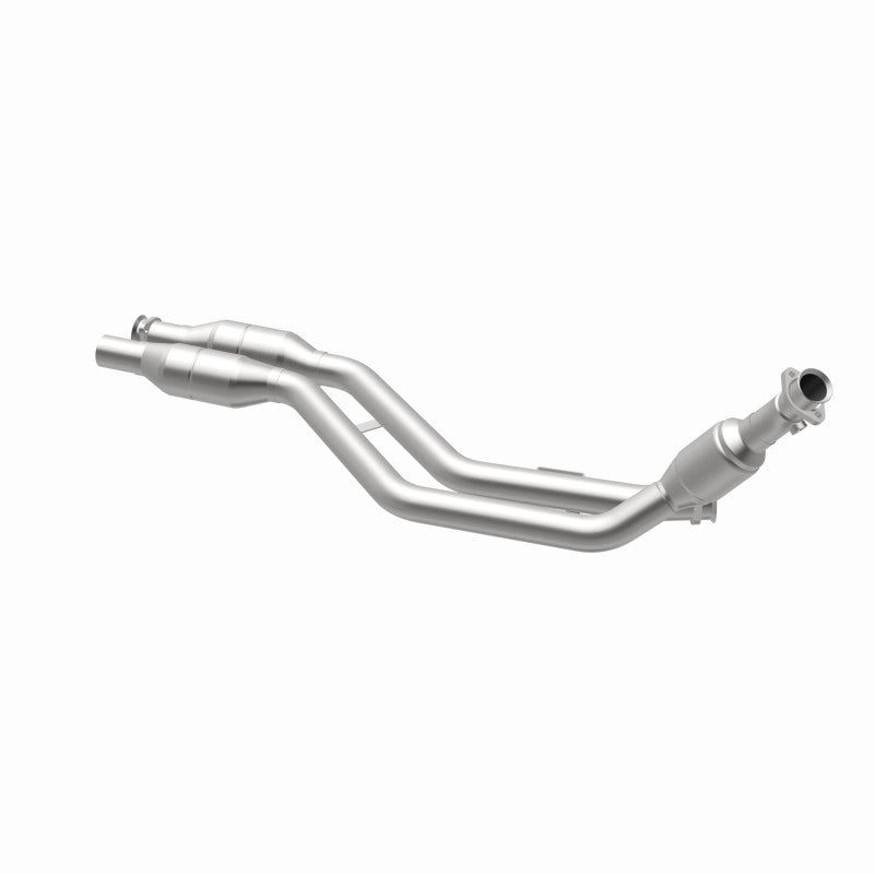 MagnaFlow Mercedes-Benz CLK430 California Grade CARB Compliant Direct-Fit Catalytic Converter 454022 360 Degree Image Set