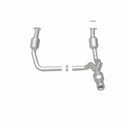 MagnaFlow OEM Grade Federal / EPA Compliant Direct-Fit Catalytic Converter 52617 360 Degree Image Set