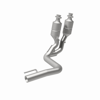 MagnaFlow Jeep Grand Cherokee OEM Grade Federal / EPA Compliant Direct-Fit Catalytic Converter 49744 360 Degree Image Set