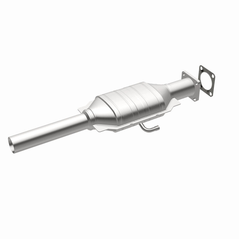 MagnaFlow Jeep Standard Grade Federal / EPA Compliant Direct-Fit Catalytic Converter 23224 360 Degree Image Set