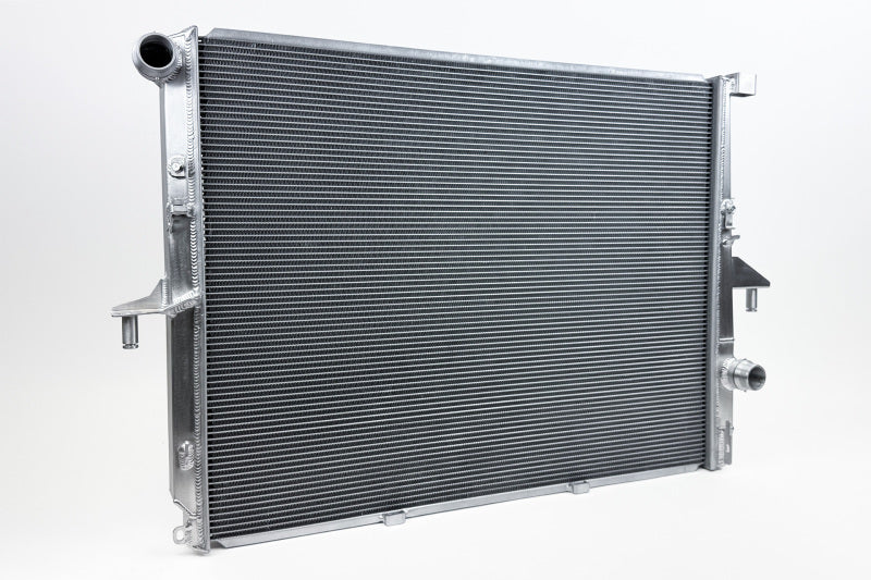 CSF Porsche 955/957 Cayenne / Audi Q7 / VW Touareg Heavy-Duty Performance Radiator 7227 7227 Photo - out of package