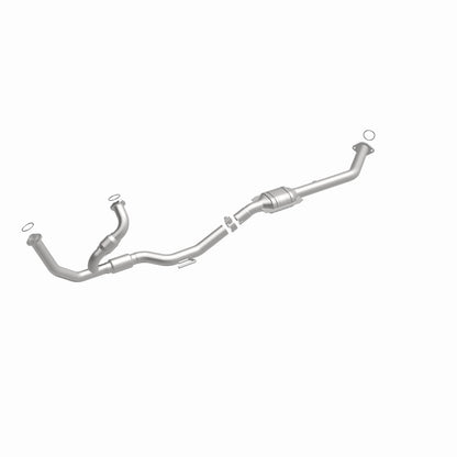 MagnaFlow Toyota Sienna HM Grade Federal / EPA Compliant Direct-Fit Catalytic Converter 23751 360 Degree Image Set