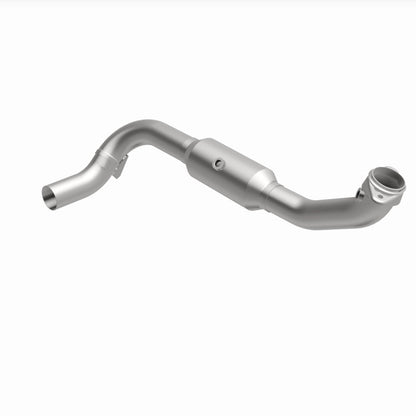 Magnaflow 05-06 Lincoln Navigator 5.4L Direct Fit Catalytic Converter - Passenger Side 4651507 4651507 360 Degree Image Set