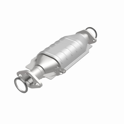 MagnaFlow Toyota Standard Grade Federal / EPA Compliant Direct-Fit Catalytic Converter 23889 360 Degree Image Set