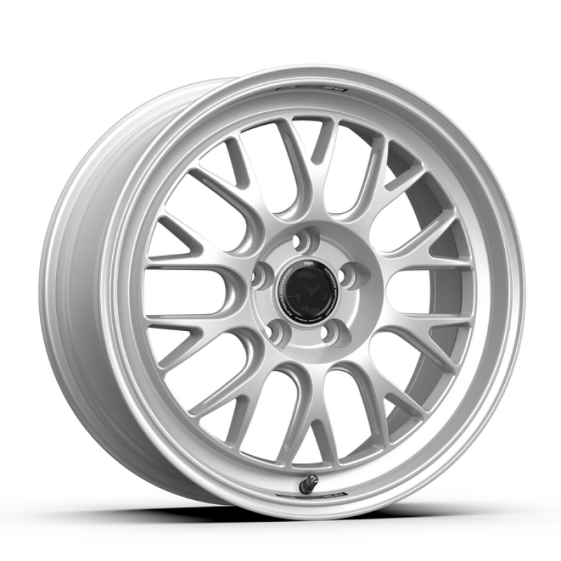fifteen52 Holeshot RSR 18x8.5 5x112 42mm ET 57.1mm Center Bore Radiant Silver RSHRS-88551+42 RSHRS-88551+42 User 1