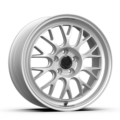 fifteen52 Holeshot RSR 18x8.5 5x112 42mm ET 57.1mm Center Bore Radiant Silver RSHRS-88551+42 RSHRS-88551+42 User 1