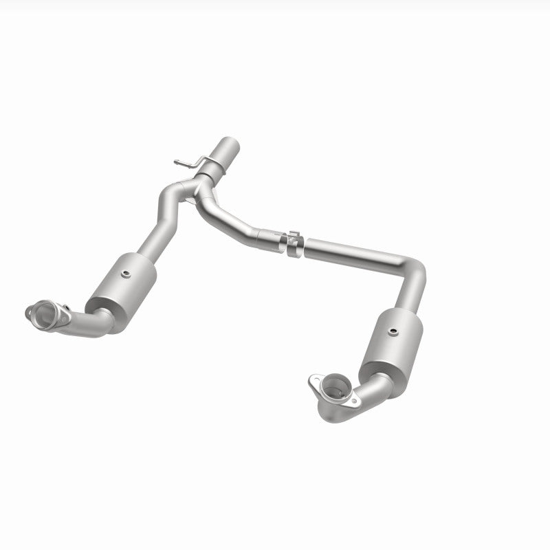 Magnaflow 09-13 Ford E-350 Super Duty V10 6.8 OEM Underbody Direct Fit Catalytic Converter 21-599 21-599 360 Degree Image Set