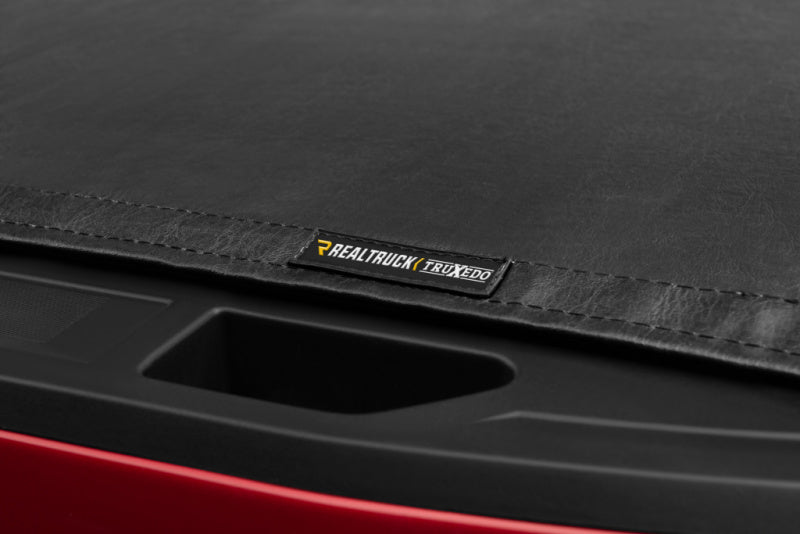 Truxedo Sentry 19 GM Sierra/Silverado 1500 New Body Style 5'9" Bed 1572401 Photo - Close Up