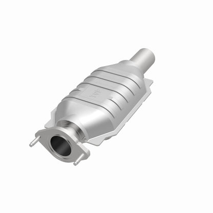 MagnaFlow HM Grade Federal / EPA Compliant Direct-Fit Catalytic Converter 25206 360 Degree Image Set