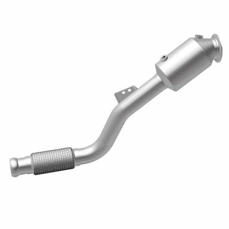MagnaFlow Mercedes-Benz Metris OEM Grade Federal / EPA Compliant Direct-Fit Catalytic Converter 21-897 360 Degree Image Set