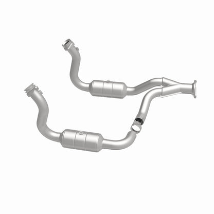 MagnaFlow Ford California Grade CARB Compliant Direct-Fit Catalytic Converter 5451760 360 Degree Image Set