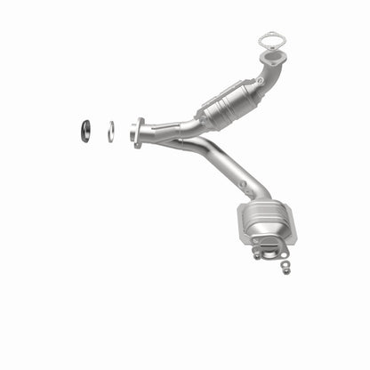 MagnaFlow Mitsubishi Montero HM Grade Federal / EPA Compliant Direct-Fit Catalytic Converter 24233 360 Degree Image Set