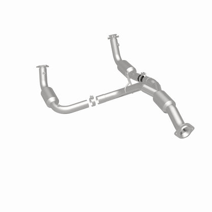 MagnaFlow California Grade CARB Compliant Direct-Fit Catalytic Converter 5582812 360 Degree Image Set