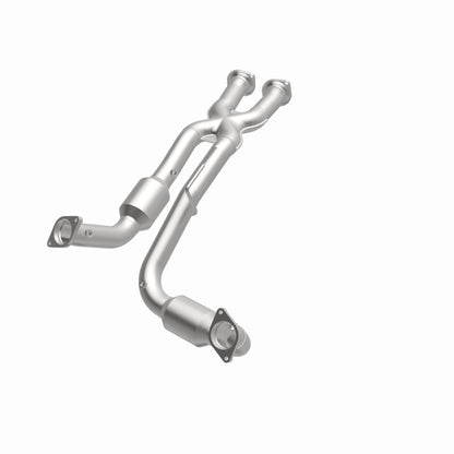 MagnaFlow Jeep Grand Cherokee OEM Grade Federal / EPA Compliant Direct-Fit Catalytic Converter 49046 360 Degree Image Set